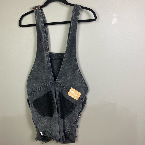 One Teaspoon Le Hawk Superfreaks Denim Overall Shorts size 25 Black distressed - Picture 12 of 16